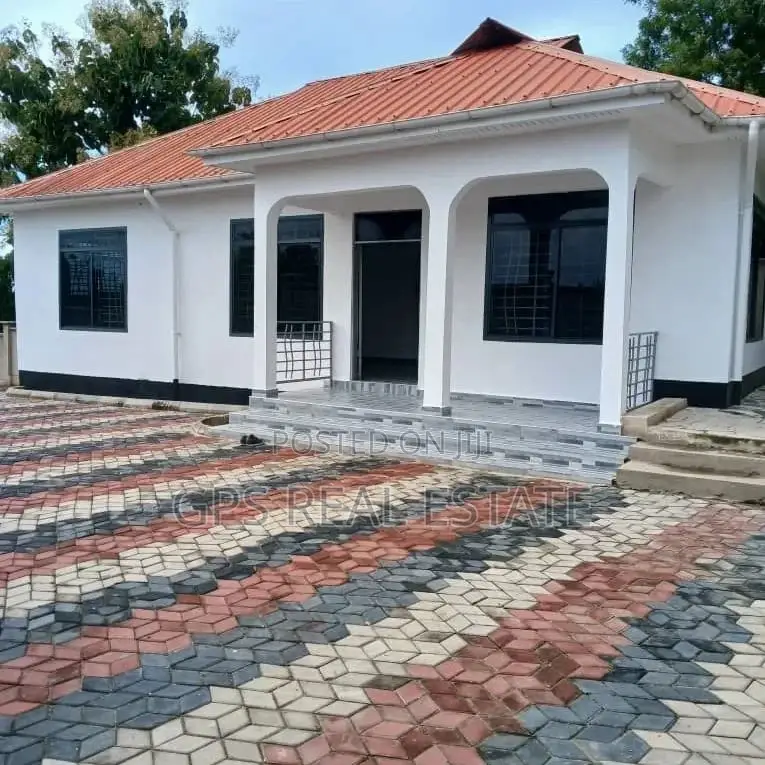 3bdrm House in Madale Kawawa, Kinondoni for sale in Kinondoni
