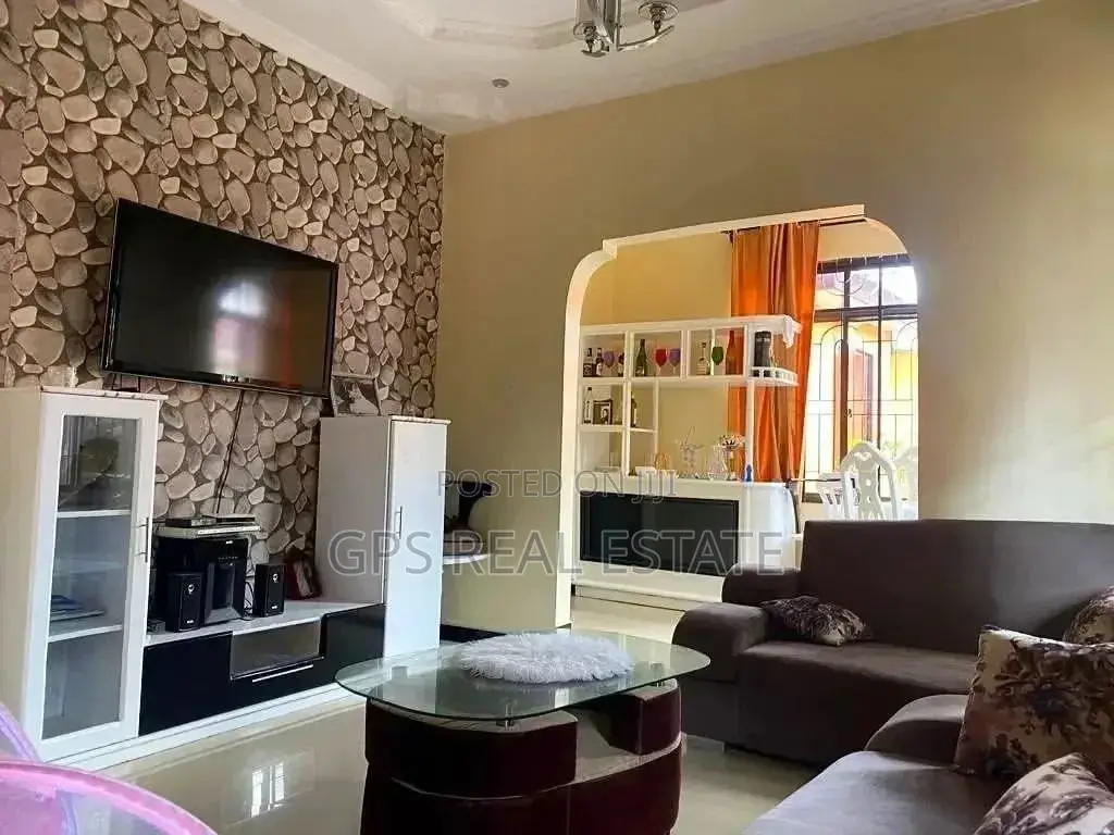 3bdrm House in Kinyerez, Kinondoni for sale in Kinondoni