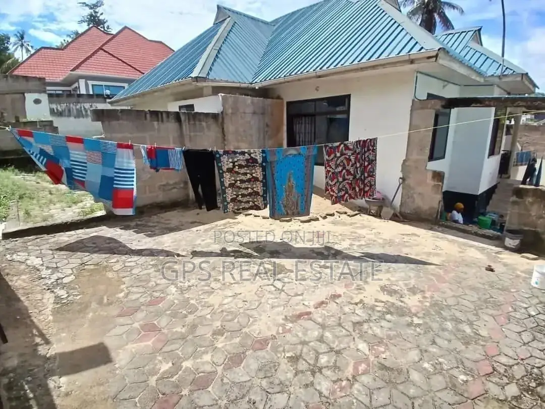 3bdrm House in Kimara, Kinondoni for sale in Kinondoni