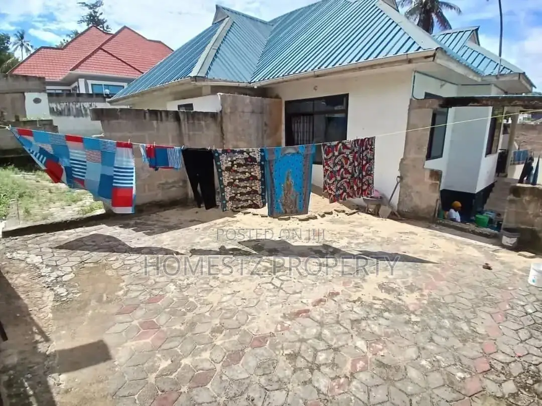 3bdrm House in Kimara, Kinondoni for sale in Kinondoni