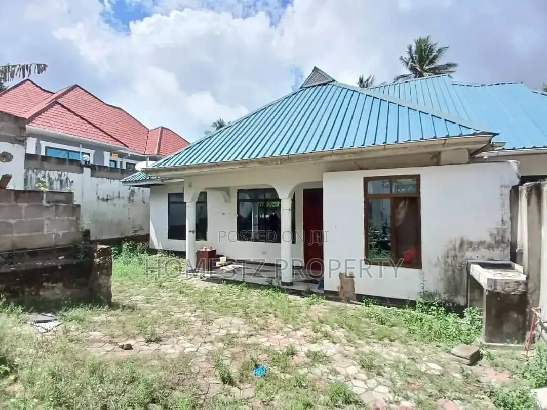 3bdrm House in Kimara, Kinondoni for sale in Kinondoni
