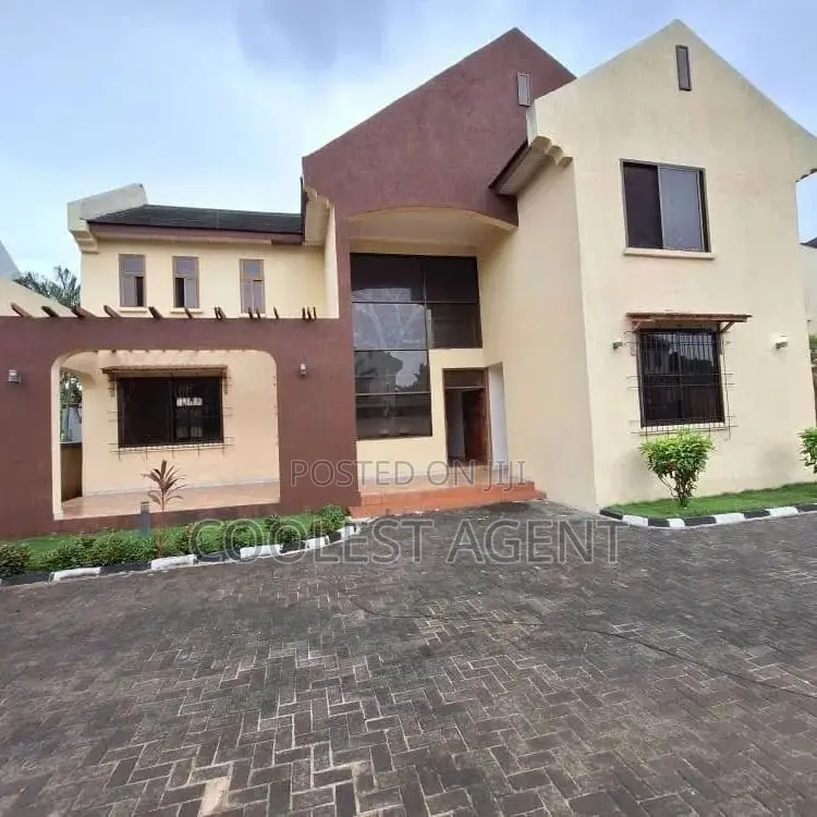 4bdrm Bungalow in Mbezibeach, Kinondoni for rent in Kinondoni