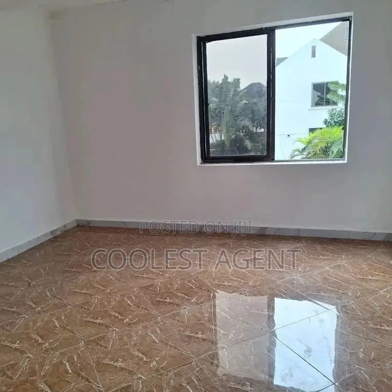 4bdrm Bungalow in Mbezibeach, Kinondoni for rent in Kinondoni