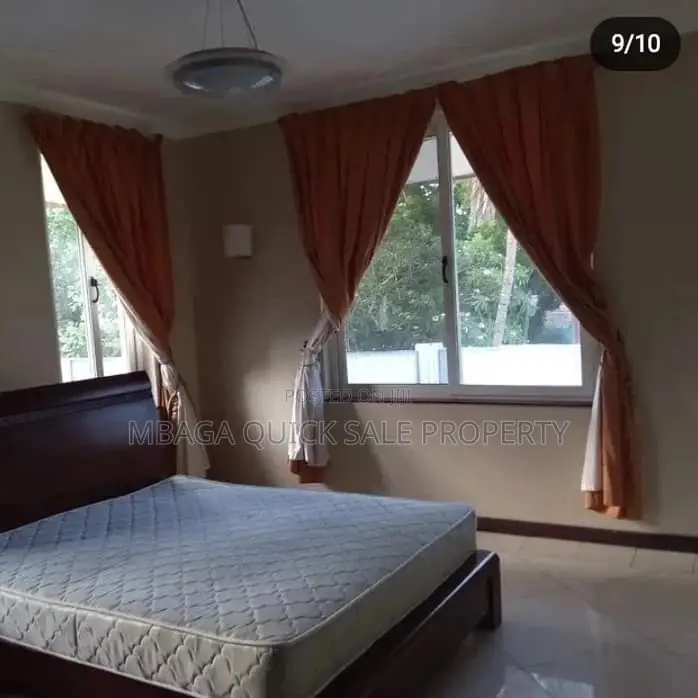 Furnished 4bdrm Villa in Oyster Bay for rent in Oyster Bay