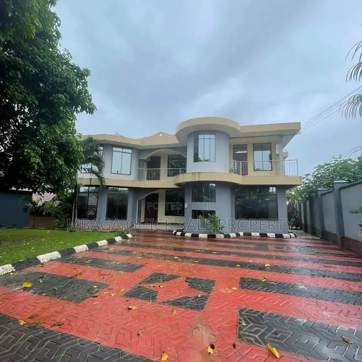 4bdrm House in Tegeta  Wazo, Kunduchi for rent in Kunduchi