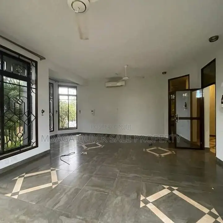 4bdrm House in Tegeta  Wazo, Kunduchi for rent in Kunduchi