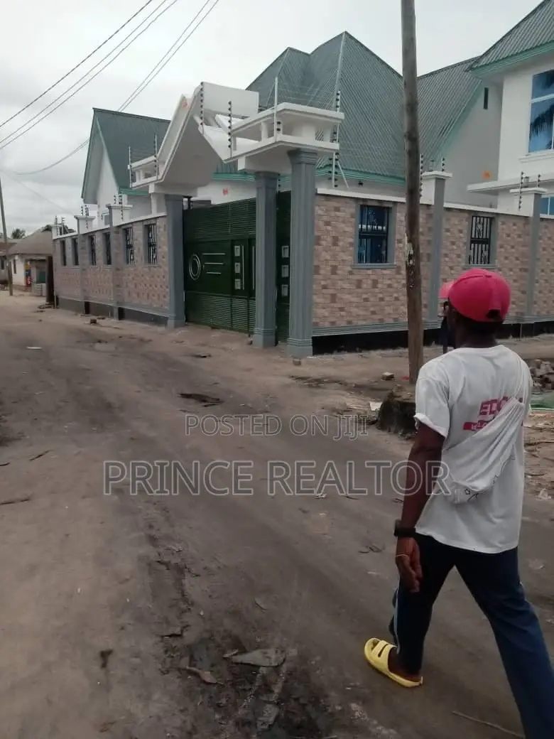 4bdrm House in Mbagala Chamazi Kwa, Temeke for sale in Temeke