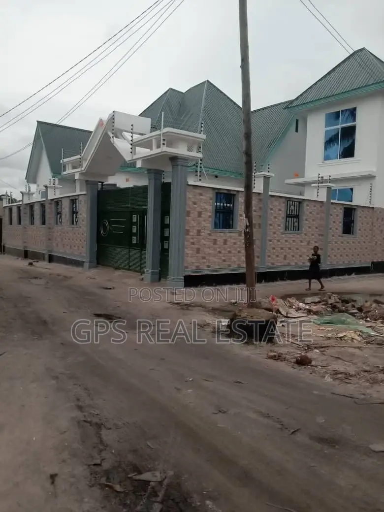 4bdrm House in Mbagala Chamazi Kwa, Temeke for sale in Temeke