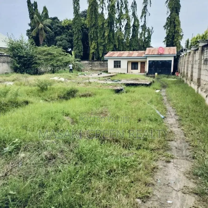 800 SQM Fenced Plot for Sale at Ununio Beach in Kinondoni