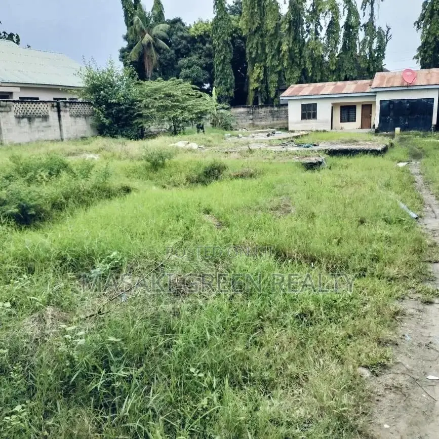 800 SQM Fenced Plot for Sale at Ununio Beach in Kinondoni