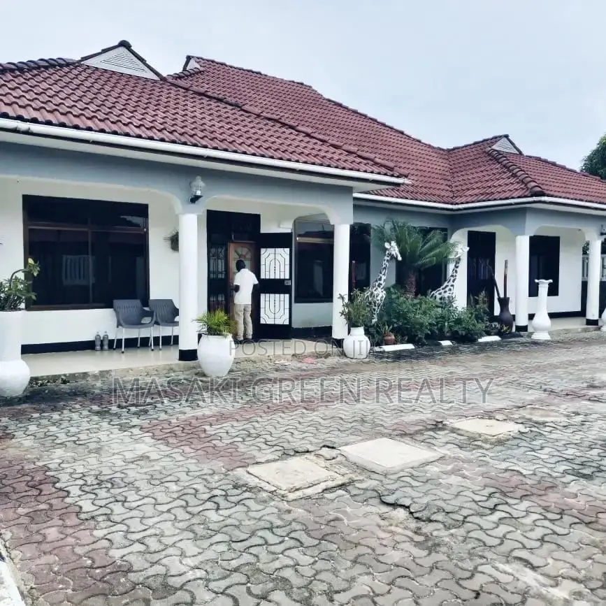 3bdrm House in Tegeta Nyuki, Kinondoni for sale in Kinondoni