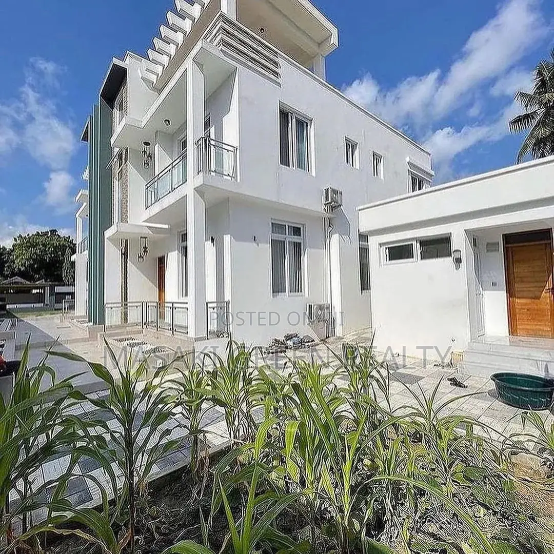 3bdrm Mansion in Mbezi Beach, Kinondoni for sale in Kinondoni