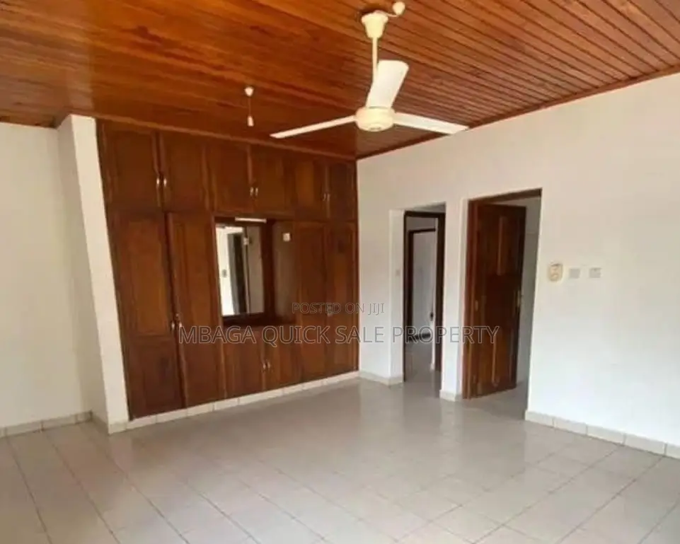 5bdrm House in Mikocheni Kwa for sale in Mikocheni