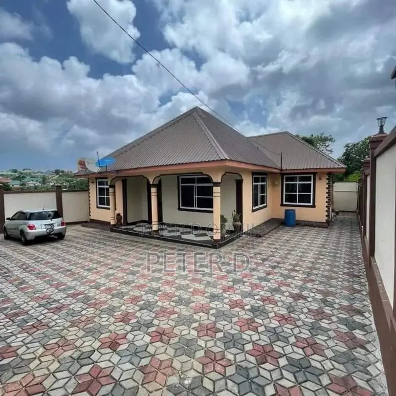 3bdrm House in Bunju for sale in Bunju