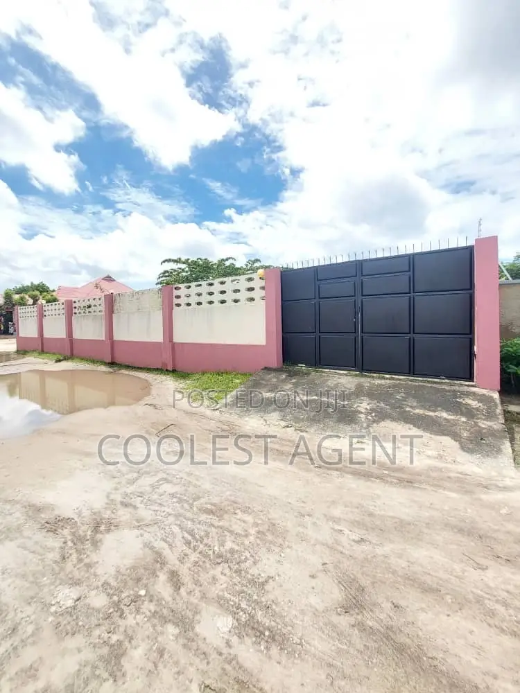 3bdrm House in Tegeta, Kinondoni for sale in Kinondoni