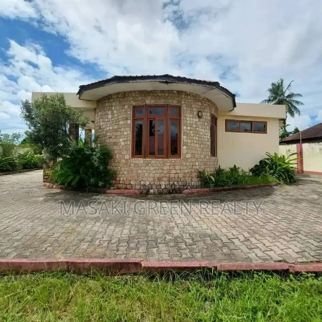 3bdrm House in Tegeta Namanga, Kinondoni for sale in Kinondoni