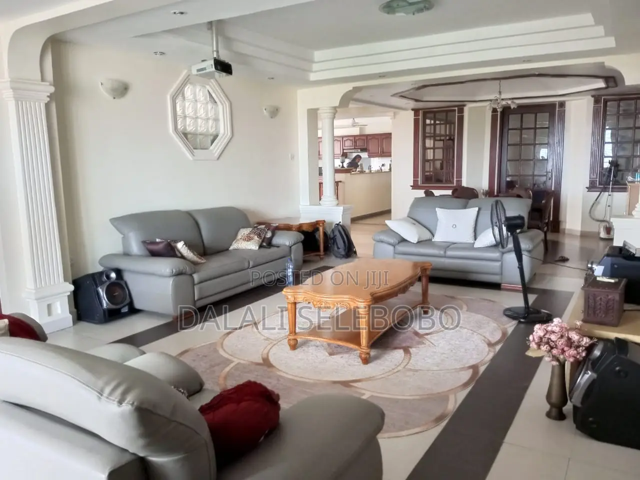 4bdrm Block of Flats in Upanga for sale in Upanga West
