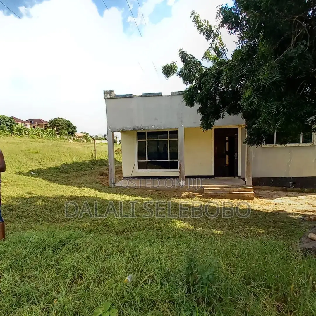 4bdrm Bungalow in Changanyikeni Udsm, Kinondoni for sale in Kinondoni