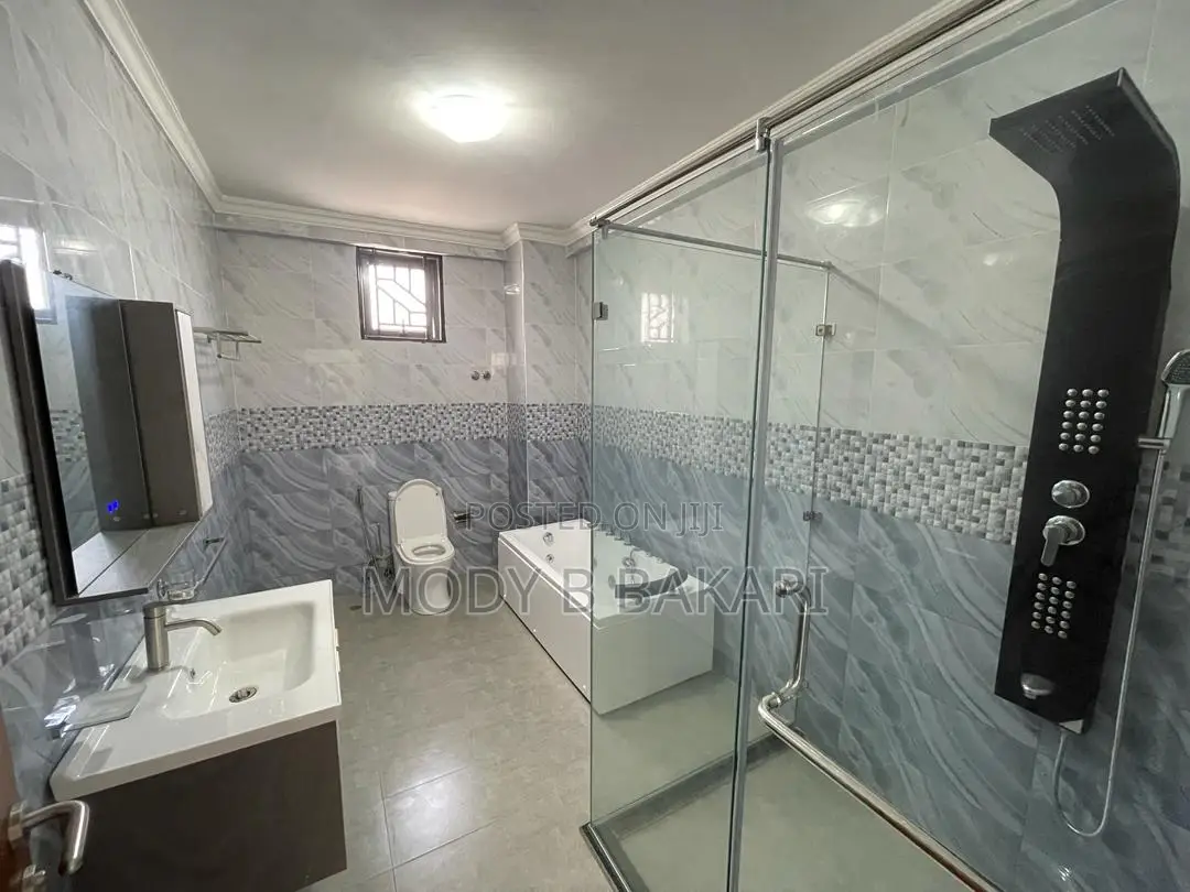 4bdrm Villa in Oyster Bay for rent in Oyster Bay