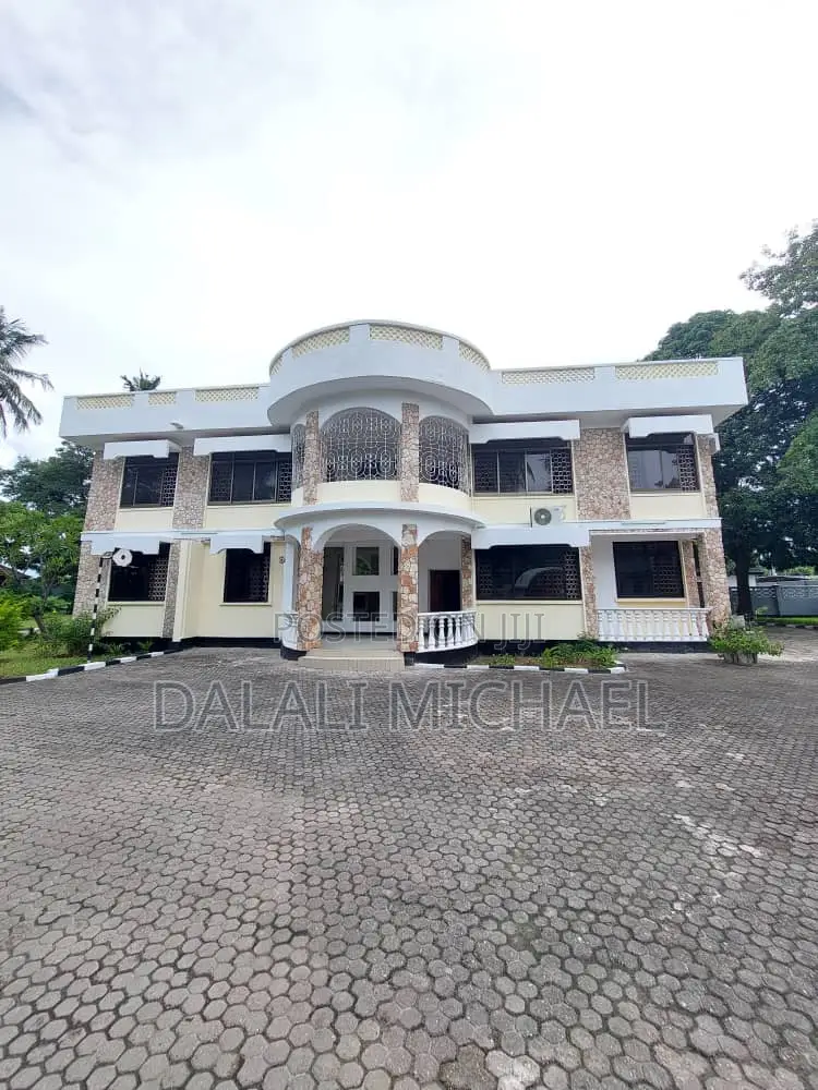 8bdrm Bungalow in Mikocheni for rent in Mikocheni