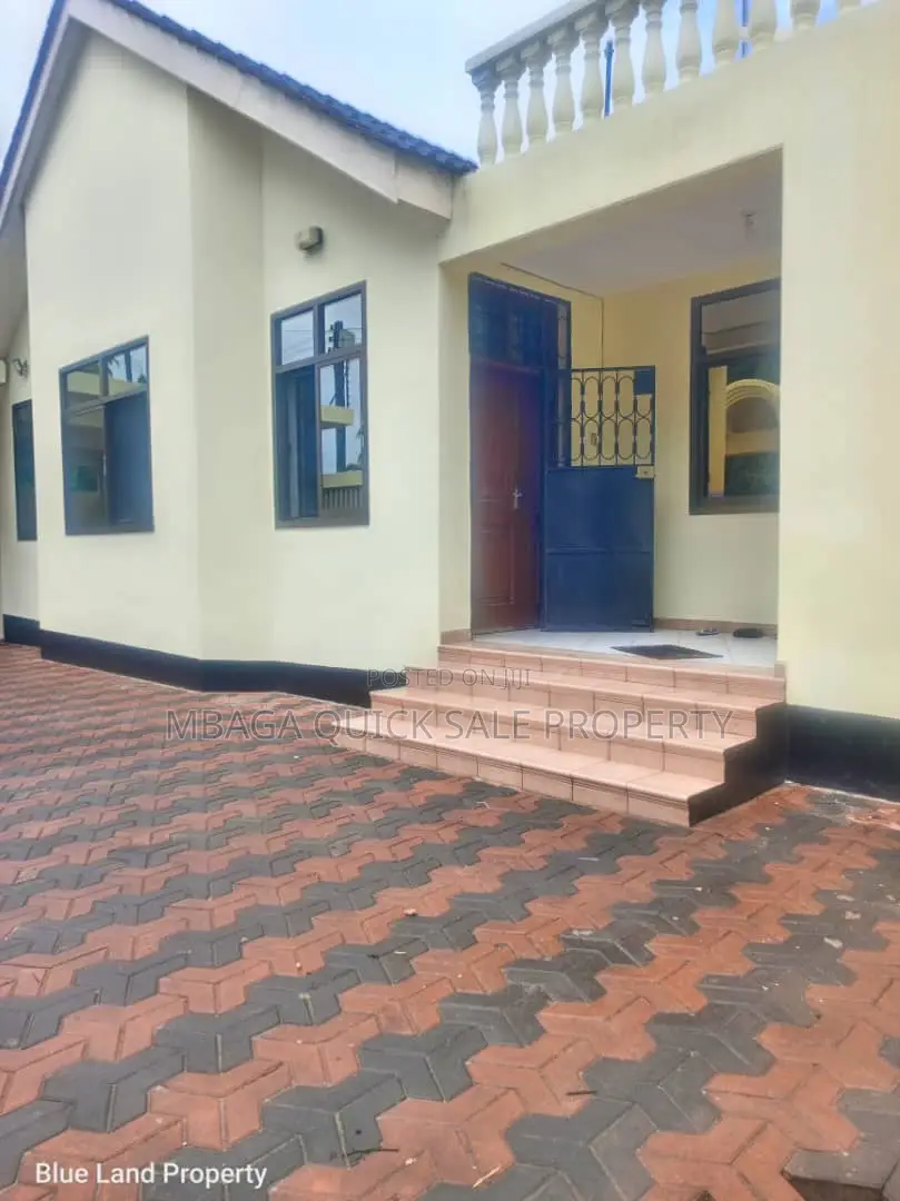 4bdrm Bungalow in Mikocheni A Along for rent in Mikocheni