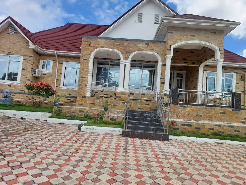 5bdrm Bungalow in Goba  Kwa  Awadh for sale in Goba