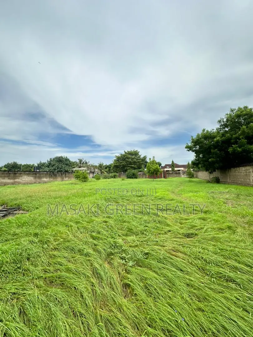 1000 SQM Plot for Sale at Ununio Beach in Kinondoni