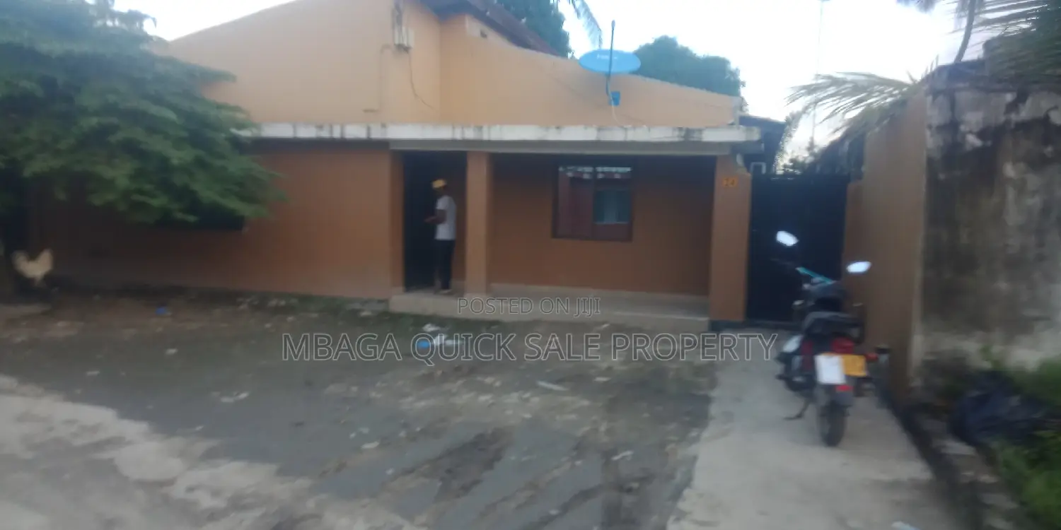 3bdrm Bungalow in Msasani Beach for rent in Msasani