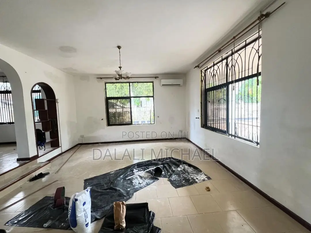 4bdrm Bungalow in Kawe Beach for rent in Kawe