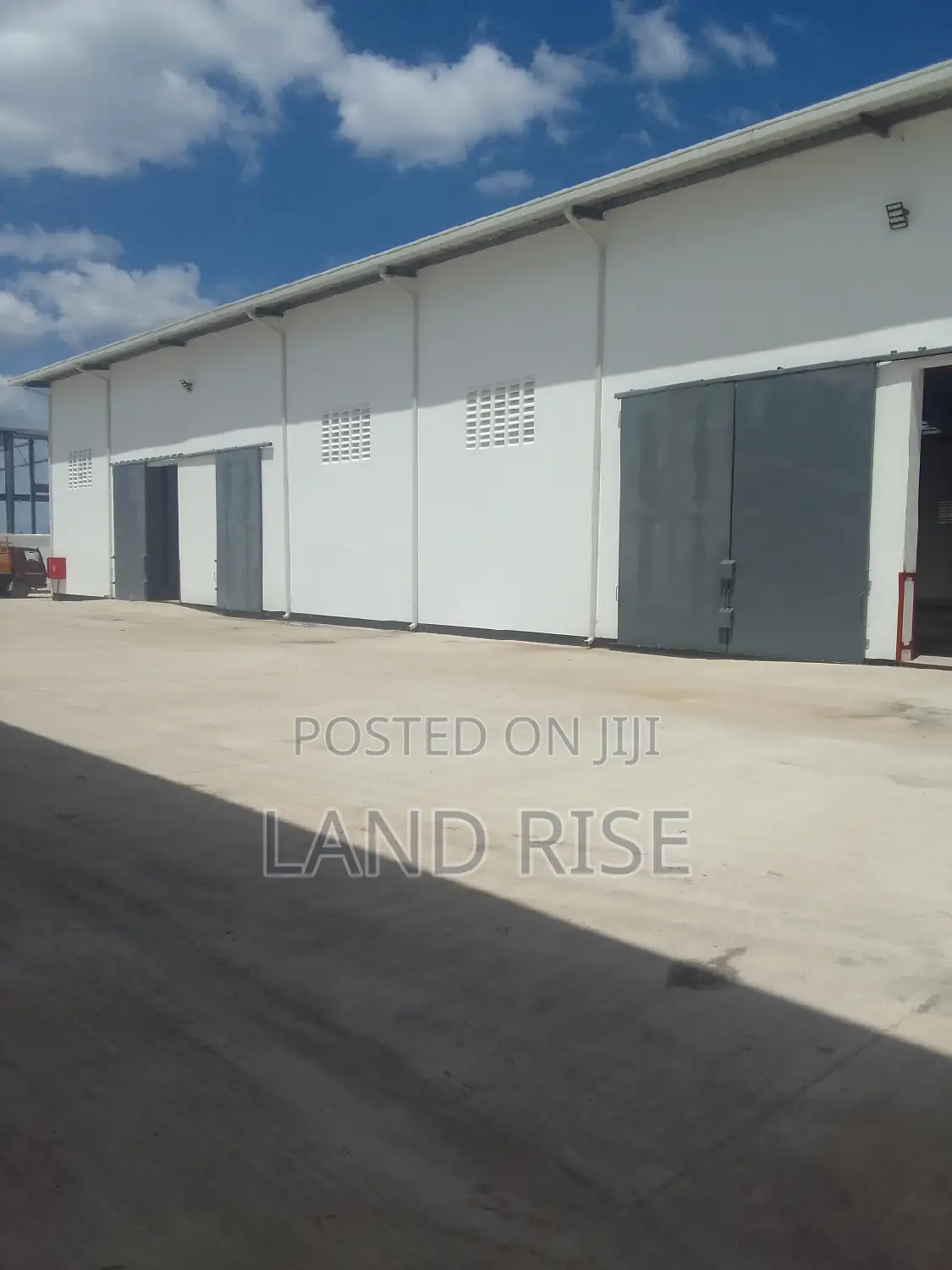 Warehouse With 2160 SQM Ubungo in Kinondoni