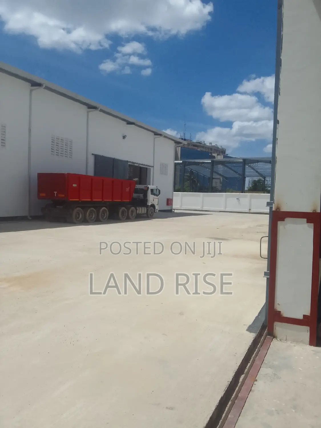 Warehouse With 2160 SQM Ubungo in Kinondoni