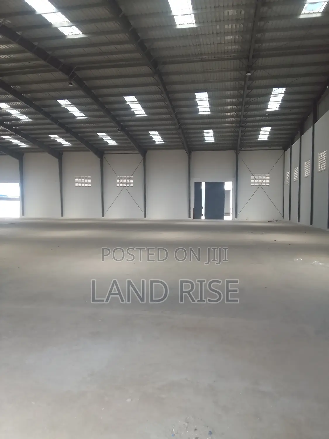 Warehouse With 2160 SQM Ubungo in Kinondoni