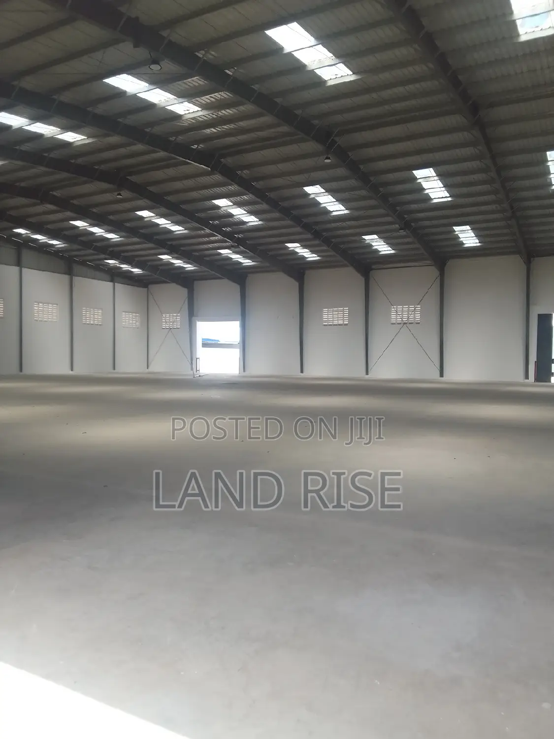 Warehouse With 2160 SQM Ubungo in Kinondoni
