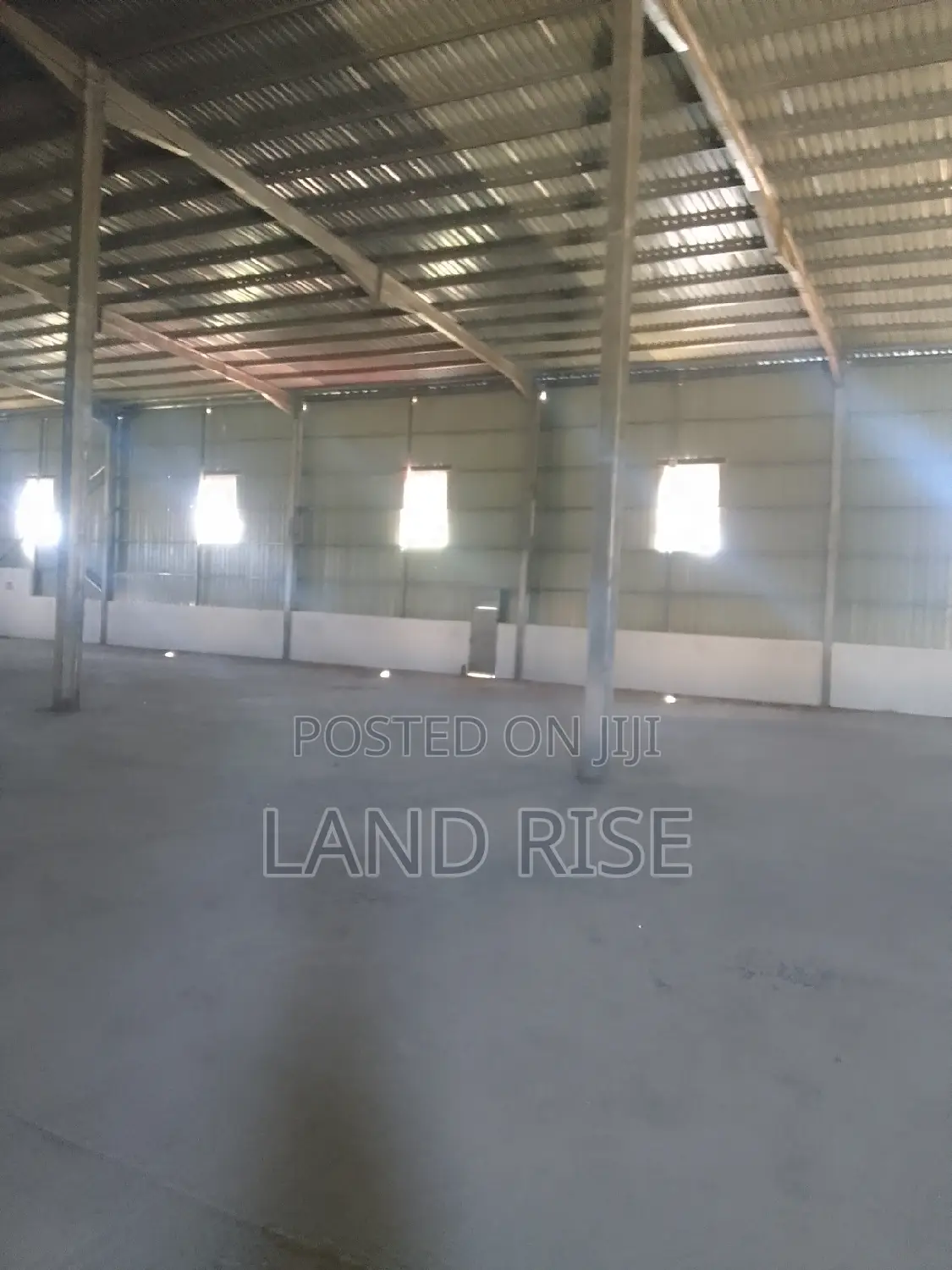 1400 SQM Warehouse in Tegeta in Kinondoni