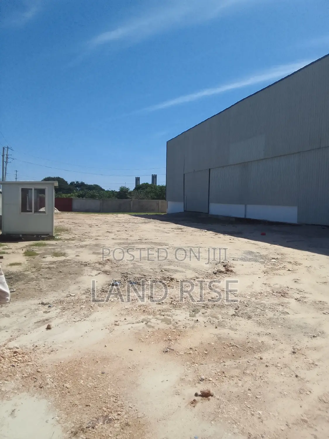 1400 SQM Warehouse in Tegeta in Kinondoni