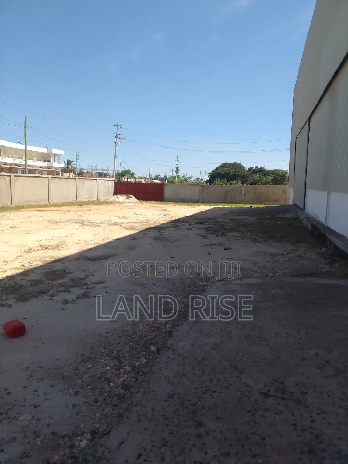 1400 SQM Warehouse in Tegeta in Kinondoni