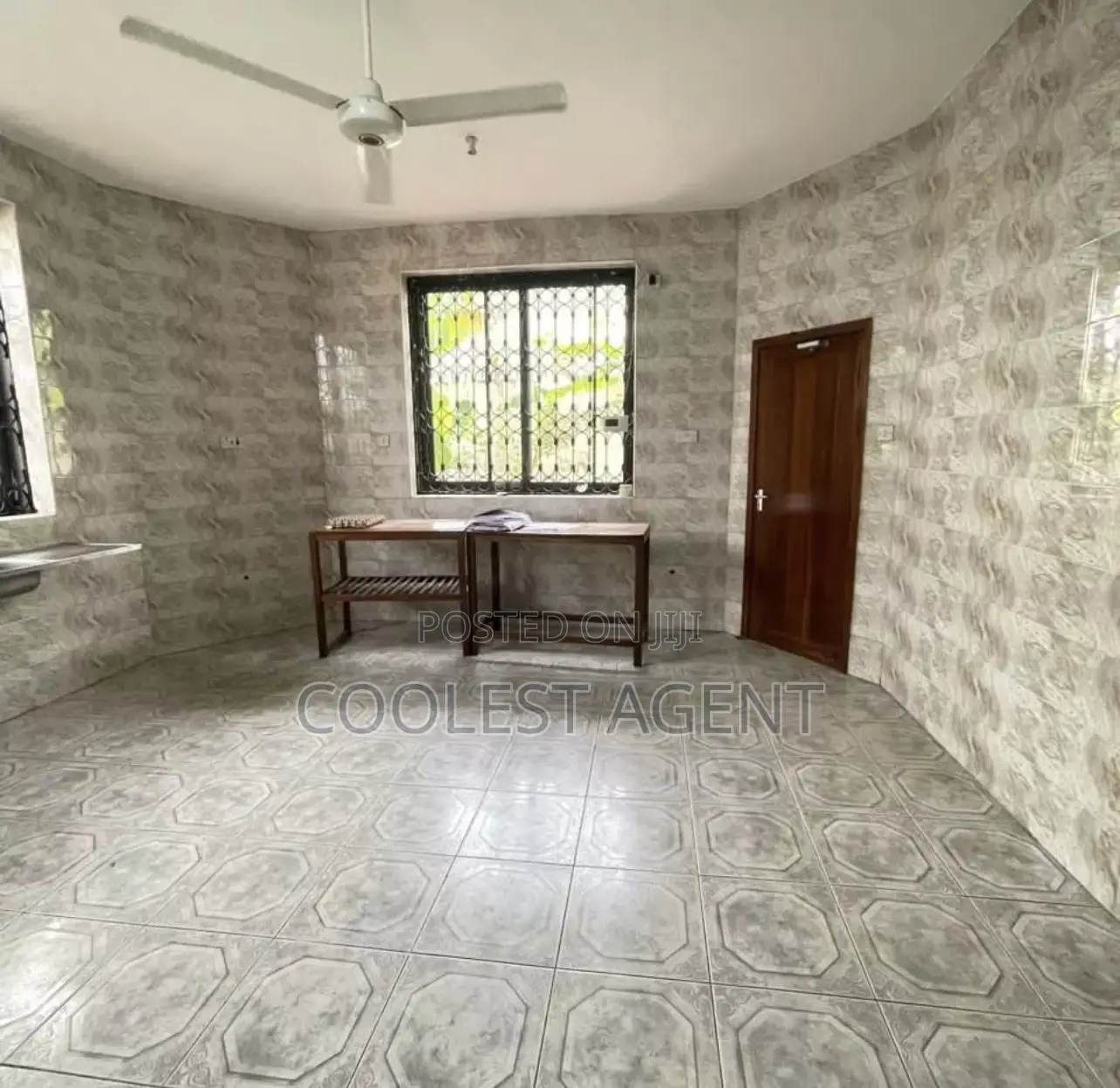 6bdrm Bungalow in Msasani, Kinondoni for rent in Kinondoni