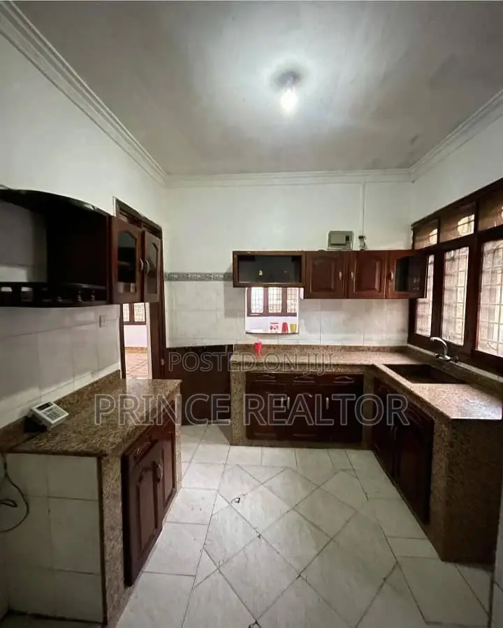 3bdrm House in Mbezi Beach, Kinondoni for sale in Kinondoni