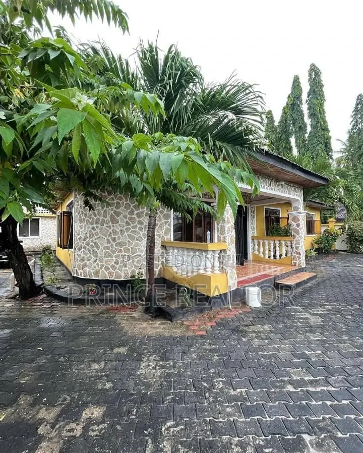 3bdrm House in Mbezi Beach, Kinondoni for sale in Kinondoni