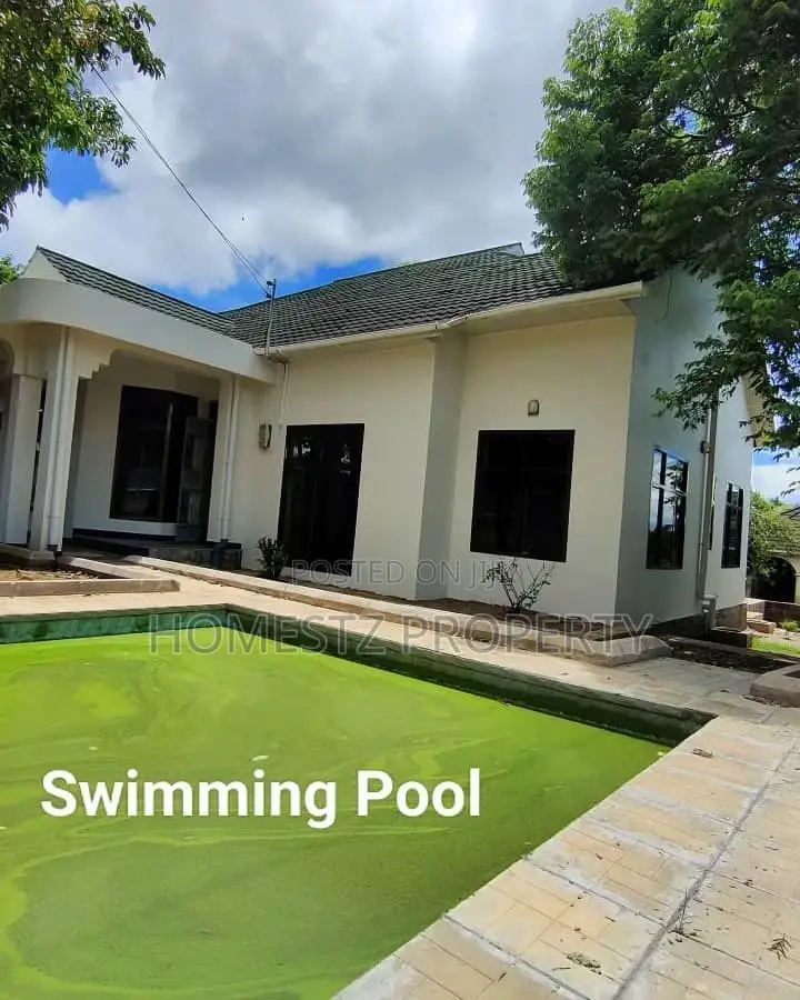 3bdrm House in Mbezi Beach Africana, Kinondoni for sale in Kinondoni