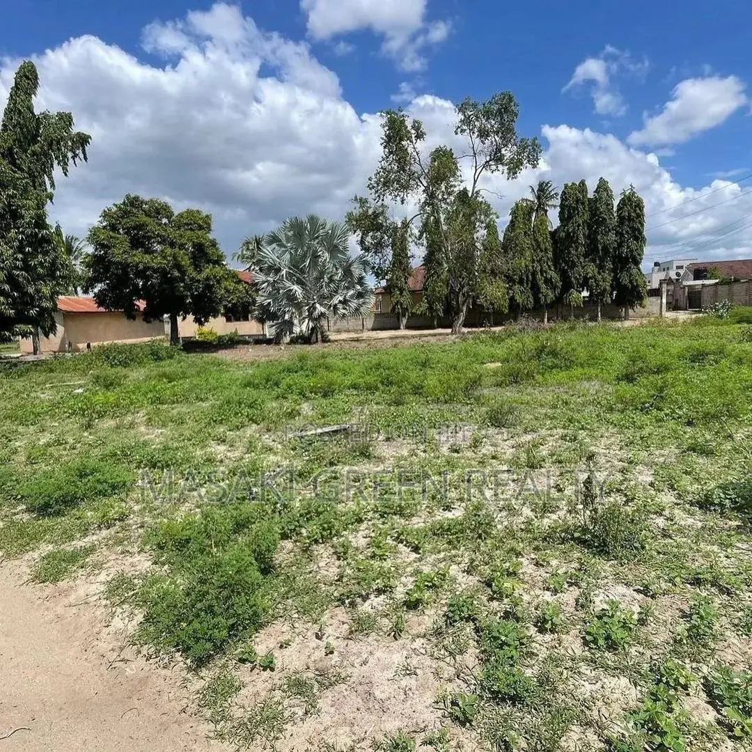 1420 SQM for Sale at Ununio Beach in Kinondoni