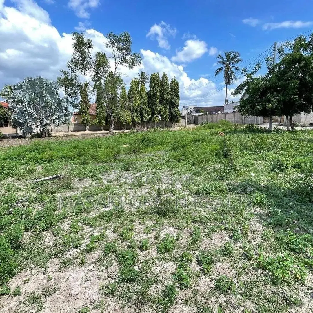 1420 SQM for Sale at Ununio Beach in Kinondoni
