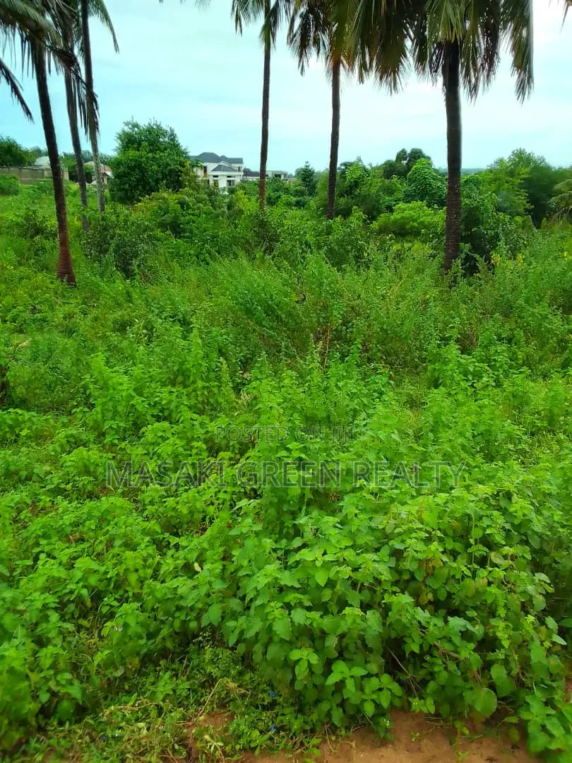 Plot/Ordinary House for Sale at MBEZI BEACH MAKONDE in Kinondoni