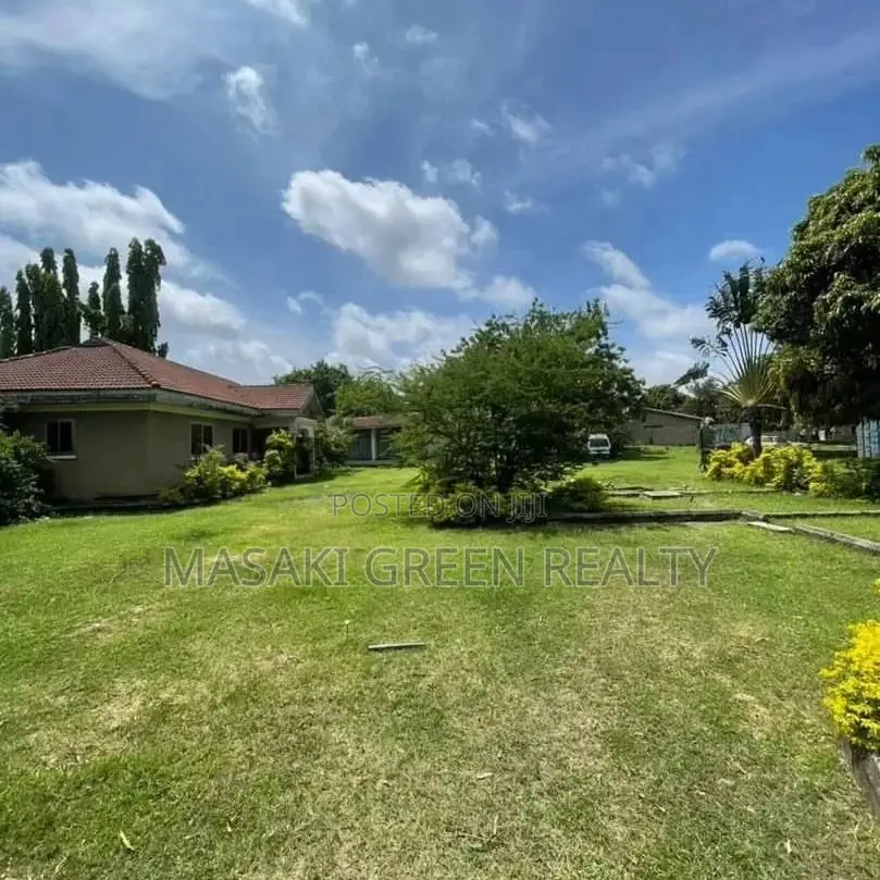 Plot/Ordinary House for Sale at MBEZI BEACH MAKONDE in Kinondoni