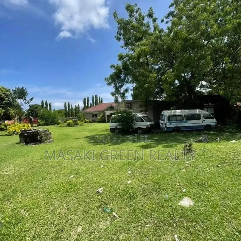 Plot/Ordinary House for Sale at MBEZI BEACH MAKONDE in Kinondoni
