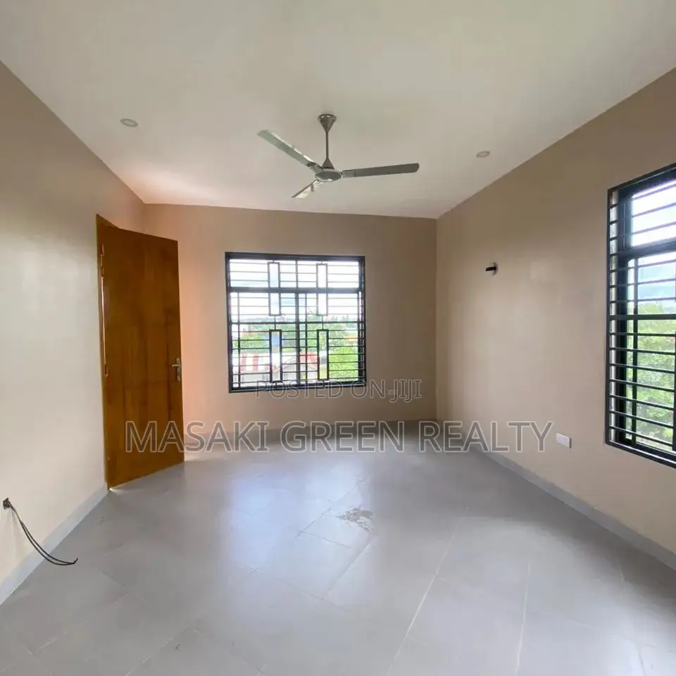 8bdrm Apartment in Mbweni, Kinondoni for sale in Kinondoni