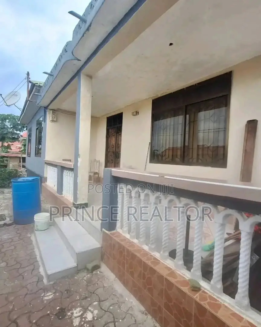 3bdrm House in Kimara, Kinondoni for sale in Kinondoni