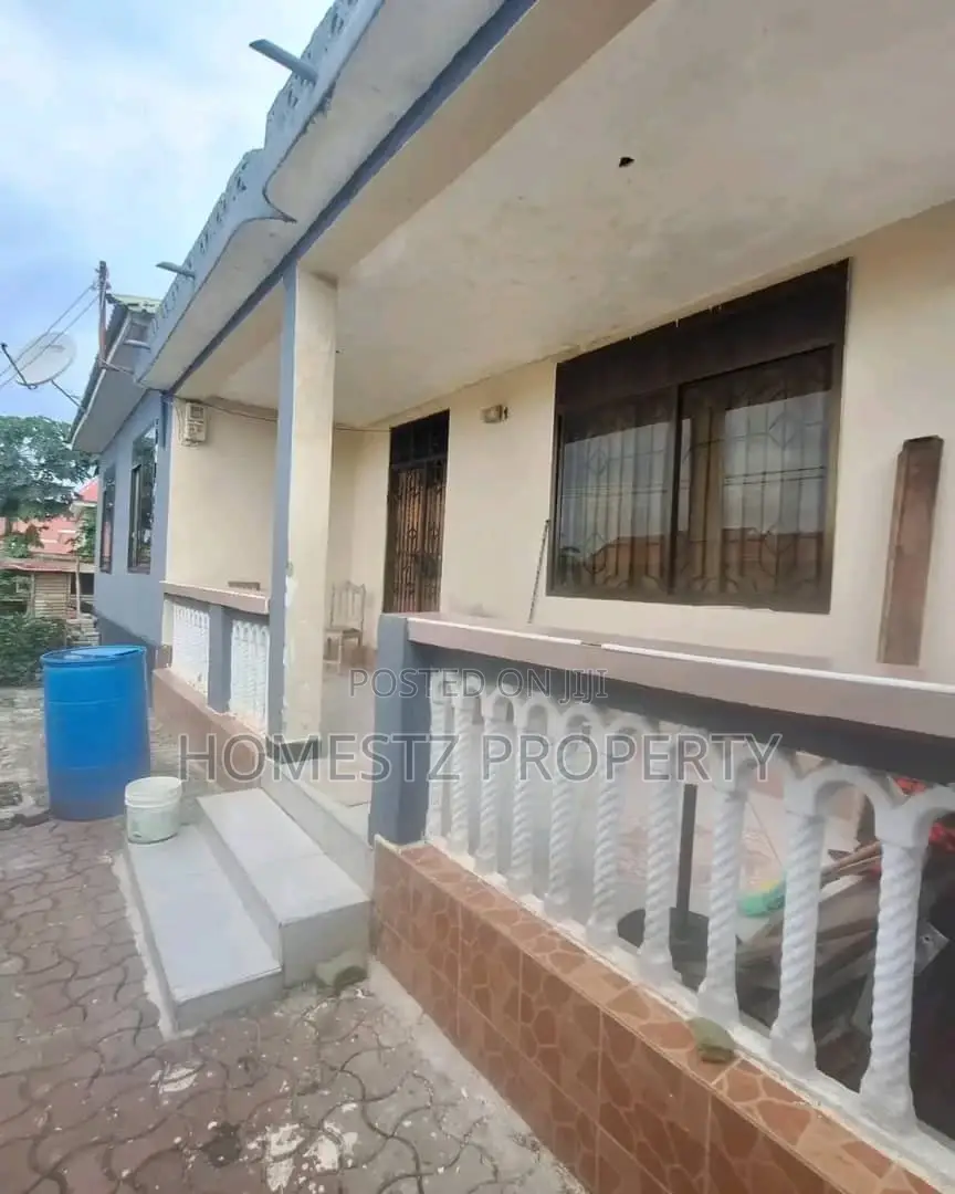 3bdrm House in Kimara, Kinondoni for sale in Kinondoni