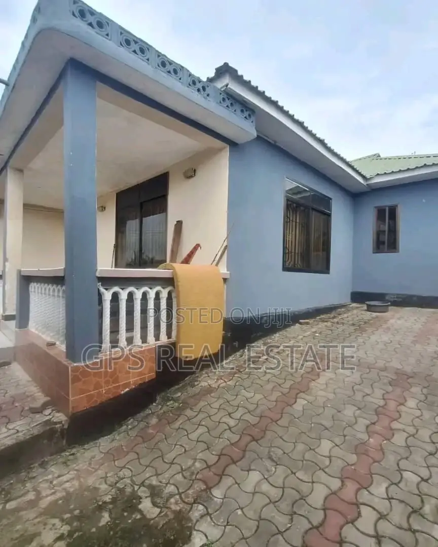 3bdrm House in Kimara, Kinondoni for sale in Kinondoni