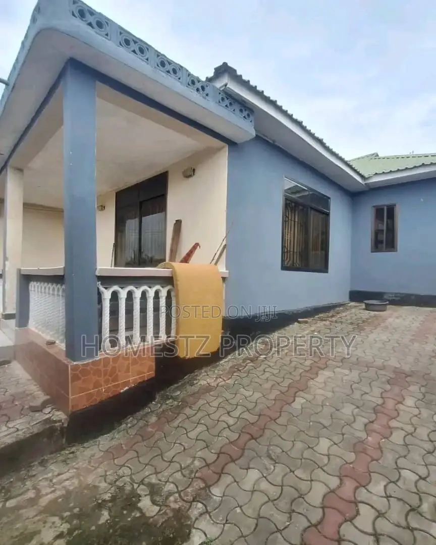 3bdrm House in Kimara, Kinondoni for sale in Kinondoni